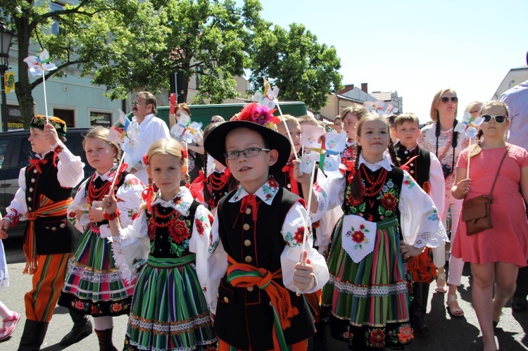 Parada pasiaków w Łowiczu