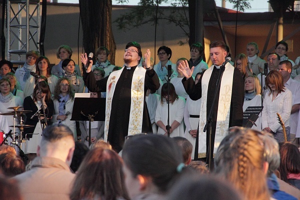 Koncert "Chwała Bogu" w Rumi