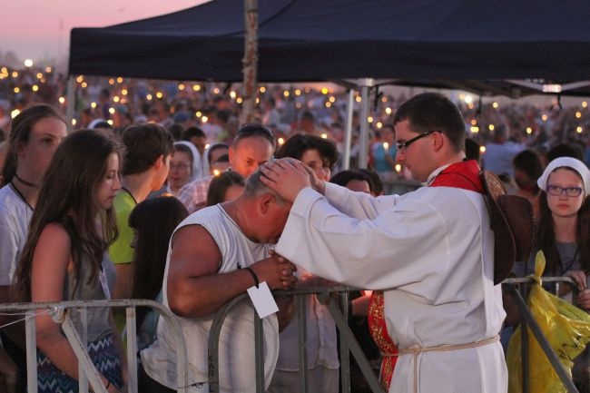 Lednica 2000 - Spotkanie Młodych 2015, część III