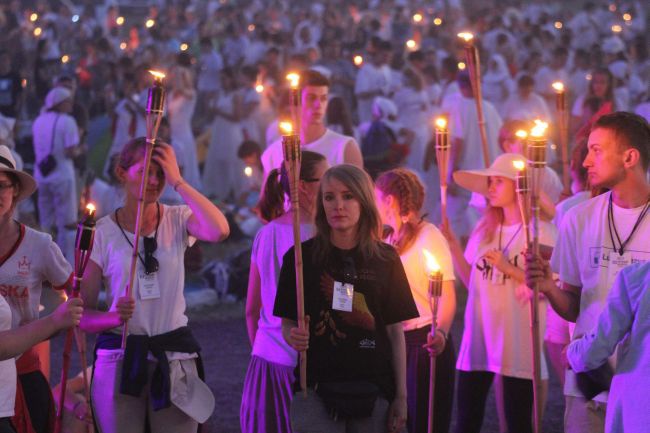 Lednica 2000 - Spotkanie Młodych 2015, część III