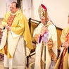 Biskup Julian święcenia kapłańskie przyjął 25 czerwca 1950 r.