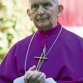  Bp Julian Wojtkowski  obchodzi 65-lecie święceń kapłańskich