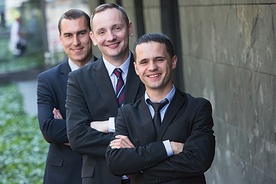 Od lewej: Michał Baran, Jakub Bałtroszewicz i Andrzej Sobczyk to twarze walki o życie człowieka od poczęcia w Europie