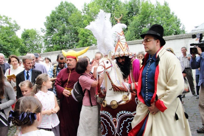 Lajkonik harcuje w Krakowie