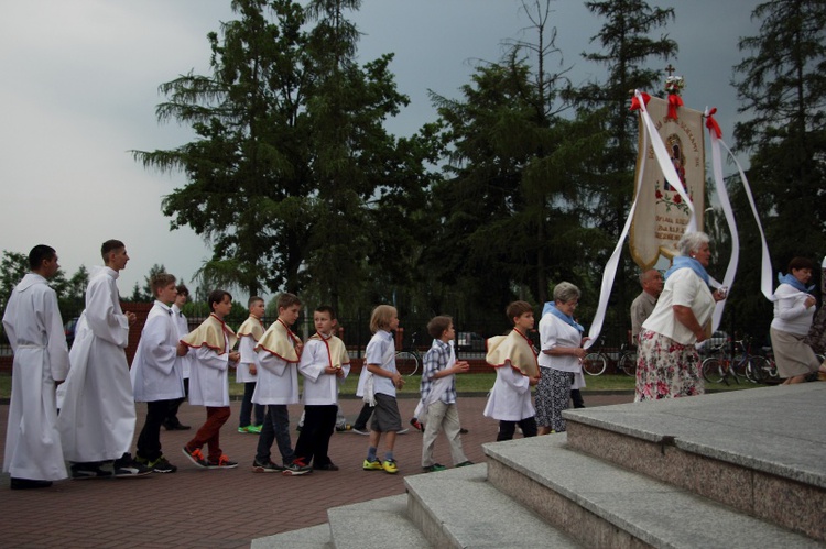 Wprowadzenie nowego kanonika w Skierniewicach