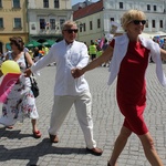 Rodzinny polonez na Marszu dla Życia i Rodziny