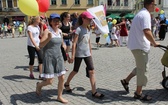 Rodzinny polonez na Marszu dla Życia i Rodziny