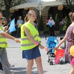 Rodzinny polonez na Marszu dla Życia i Rodziny