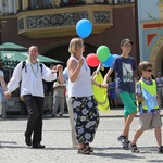 Rodzinny polonez na Marszu dla Życia i Rodziny