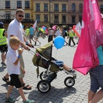 Rodzinny polonez na Marszu dla Życia i Rodziny