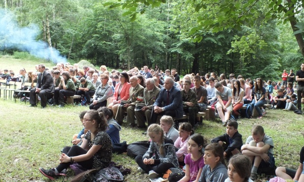 W tegorocznym rajdzie wzięło udział 200 uczniów