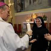 Świeca na turnusie oazowym jest znakiem obecności Chrystusa i znakiem łączności z całym Ruchem Światło-Życie