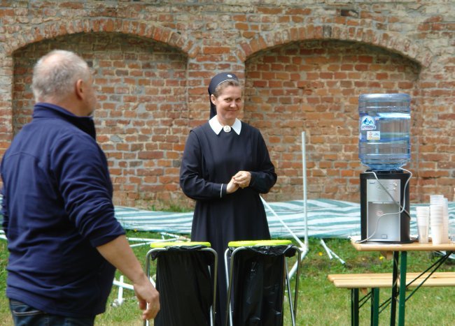 Pielgrzymka rodzin i szafarzy Komunii świętej do Rud cz. 2