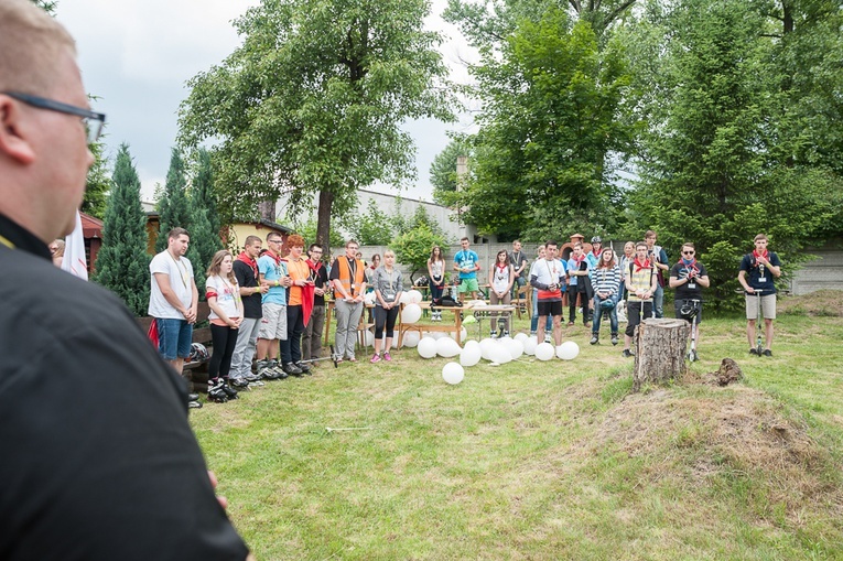 Pielgrzymka na rolkach i hulajnogach