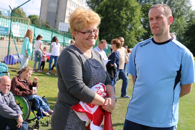 Księża kontra ojcowie i synowie w Radomiu