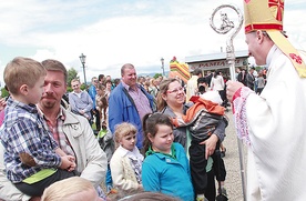 Święto w Starym Sączu to czas spotkań, także ze swoim biskupem