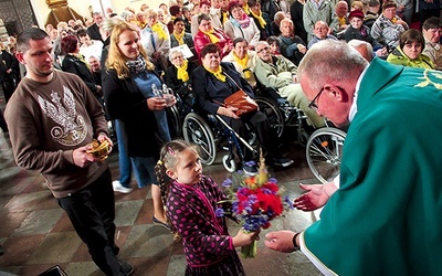 Na pielgrzymce nie zabrakło rodzin z dziećmi. Wśród nich byli uczestnicy trzydniowych rekolekcjidla małżeństw „Ważne, pilne, konieczne, czyli o priorytetach w małżeństwie”, które poprowadziła wspólnota Chemin Neuf  