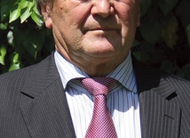 Dr Stanisław Tokarczuk jest m.in. prezesem Familijnego Stowarzyszenia Zbarażan. Współpracuje z Towarzystwem Turystyczno-Krajoznawczym im. Orląt Lwowskich w Żarach