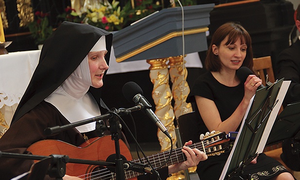  S. M. Weronika Ślusarska i Dorota Pniewska
