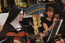  S. M. Weronika Ślusarska i Dorota Pniewska