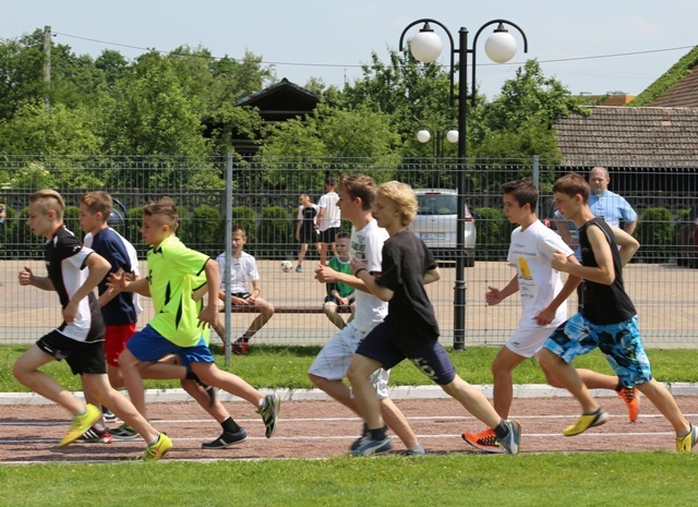 Sportowe zmagania ministrantów w Zabrzegu i Dankowicach