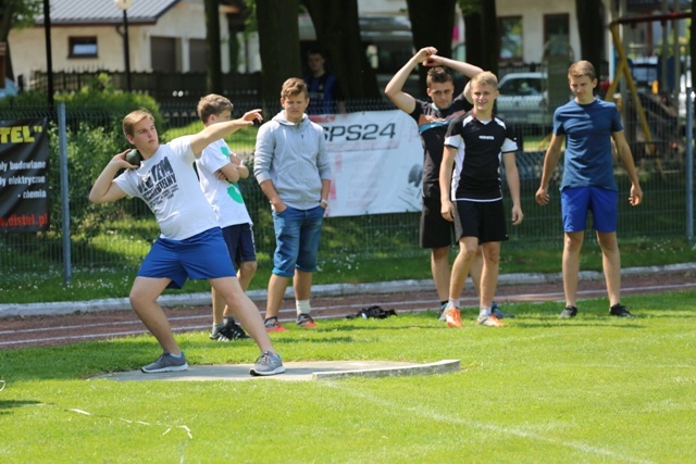 Sportowe zmagania ministrantów w Zabrzegu i Dankowicach