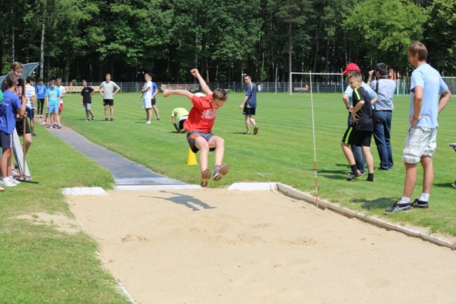 Sportowe zmagania ministrantów w Zabrzegu i Dankowicach