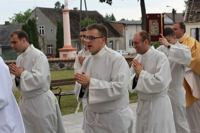 Święcenia diakonatu