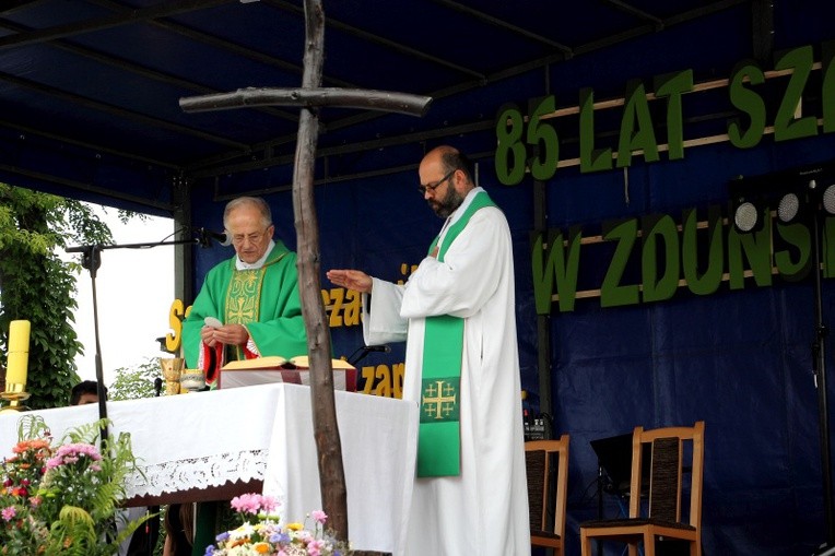 Jubileusz 85-lecia szkoły w Zduńskiej Dąbrowie