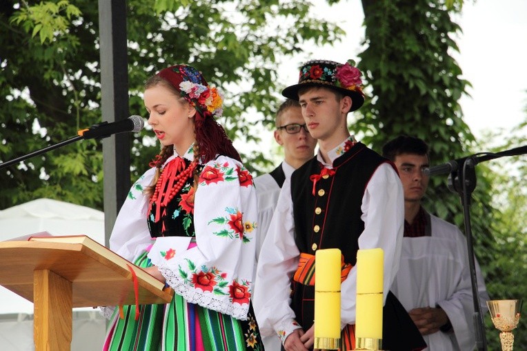 Jubileusz 85-lecia szkoły w Zduńskiej Dąbrowie