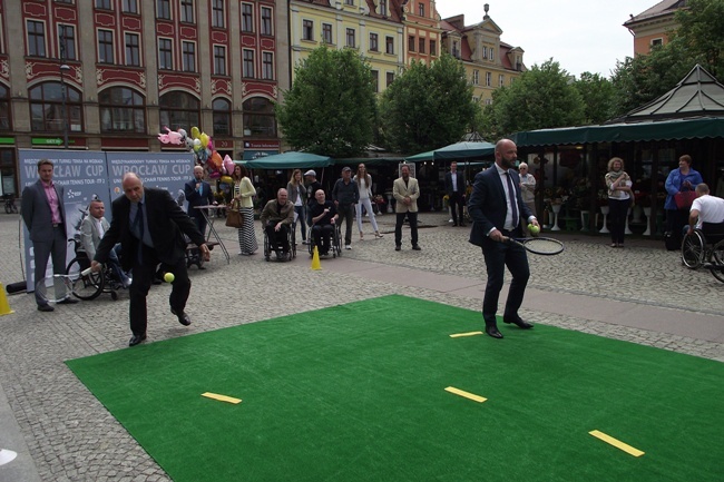 Łamanie barier za pomocą rakiety