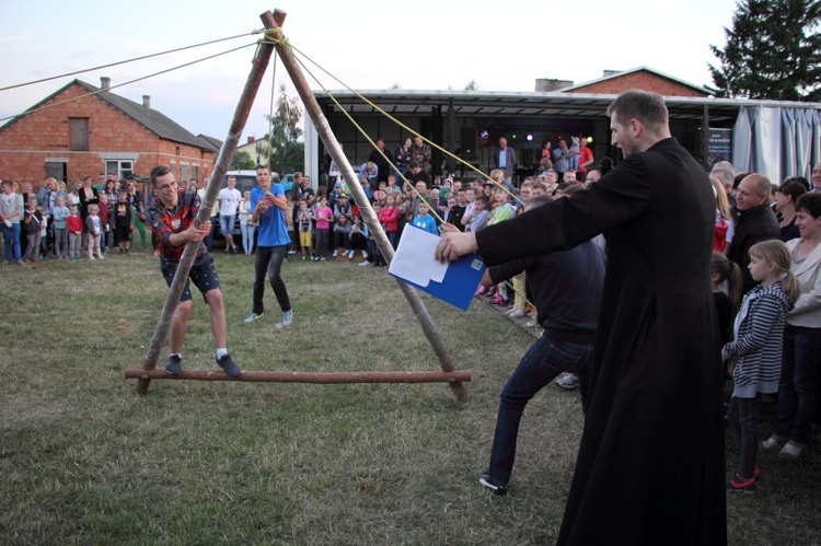 "Biesiada u Dwóch Apostołów" w Giżycach