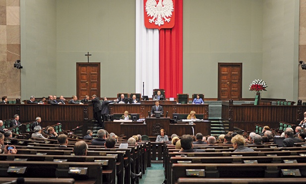 Jeśli w refendum odrzucimy finansowanie partii z budżetu państwa, Sejm będzie musiał  na nowo uregulować tę kwestię 