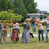  Siostry Misjonarki Krwi Chrystusa porwały gości do tańca