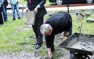 W „kapsule czasu” znalazły się informacje na temat Aniołowa, również w formie elektronicznej