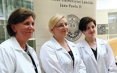 Naukowcy z KUL: prof. dr hab. Zofia Stępniewska, dr Anna Pytlak  i dr Agnieszka Kuźniar opracowały  nowy sposób wytwarzania bioplastiku