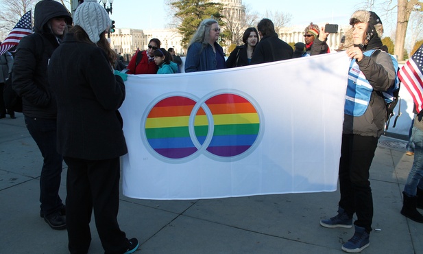 USA: Ostra dyskusja o homoślubach trwa