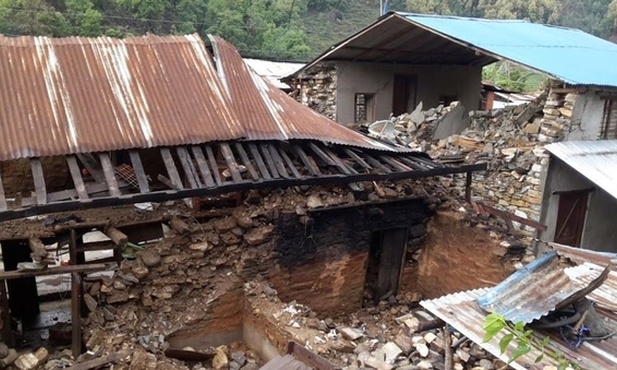 Nepal: pomoc Caritas ofiarom trzęsienia ziemi