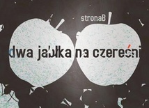 Dwa jabłka na czereśni