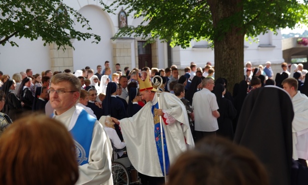 Mszy św. w Godzinie Miłosierdzia przewodniczył bp A. Jeż