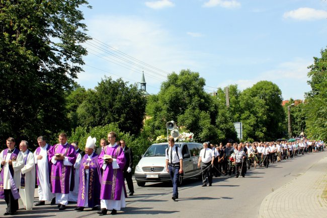 Pogrzeb śp. ks. Mariana Piotrowskiego cz. 2