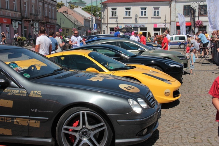 Ekskluzywne auta w Skierniewicach