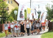 Piesza pielgrzymka na Jasną Górę angażuje wielu młodych ludzi – w naturalny sposób staje się mobilizacją przed przyszłorocznymi Światowymi Dniami Młodzieży