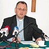  – Szczególny niepokój budzą środowiska zebrane wokół strony www.nauki.pl  – mówi ks. Sławomir Adamczyk