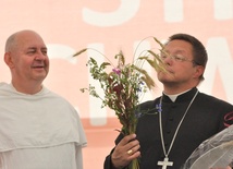 Bp Grzegorz Ryś (z prawej) i o. Andrzej Bujnowski OP