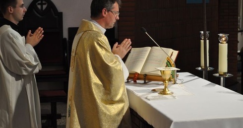 Mężczyźni u św. Józefa w Słupsku