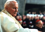 Pomnik Jana Pawła II przed dworcem Termini w Rzymie pomalowany farbą