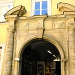 Renowacja portalu przy ul. Franciszkańskiej