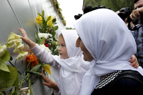 Sarajewo składa hołd zabitym w Srebrenicy