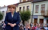 Beata Szydło na Rynku Wielkim w Szydłowcu